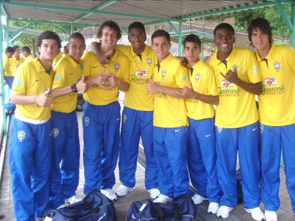 Willen ao lado de Neymar, Coutinho, Alisson...