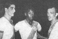 Pelé durante treino em São Januário