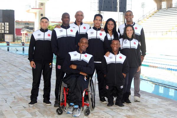 Delegação vascaína para a disputa do Circuito Brasileiro de Natação Paralímpica