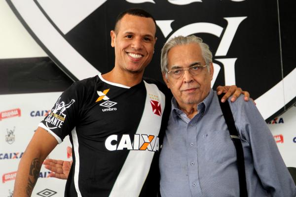 Luis Fabiano é apresentado como novo reforço do Vasco (21/02)