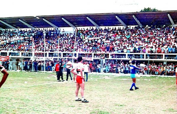Estádio Zenor Pedrosa ficou lotado em 1985