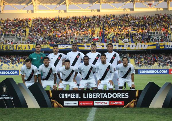 Argentinos foram titulares na estreia da Libertadores