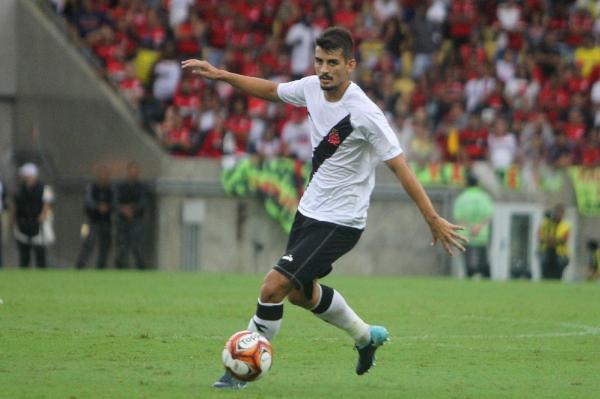 Ricardo em ação no clássico entre Vasco e Flamengo