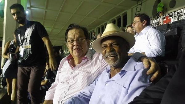 Ex-presidente do Conselho de Beneméritos Nelson de Souza e o ator Antônio Pitanga