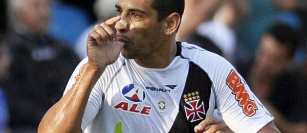 Boa passagem. Diego Souza, que jogou no Vasco em 2011 e 2012, está insatisfeito no São Paulo e pode voltar ao clube