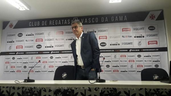 Alexandre Campello falou sobre a invasão ao treino do Vasco em coletiva: 