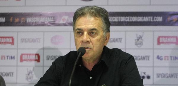 Paulo Pelaipe concede entrevista no Vasco; cartola brigou com R. Caetano na Apex