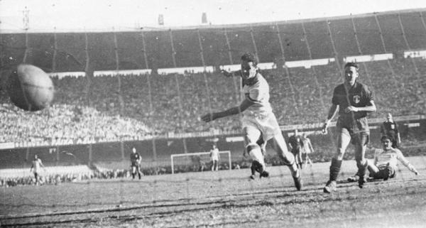 Estreia. O placar da Copa do Mundo de 1950 foi inagurado no Maracanã, com gol de Ademir Menezes contra o México