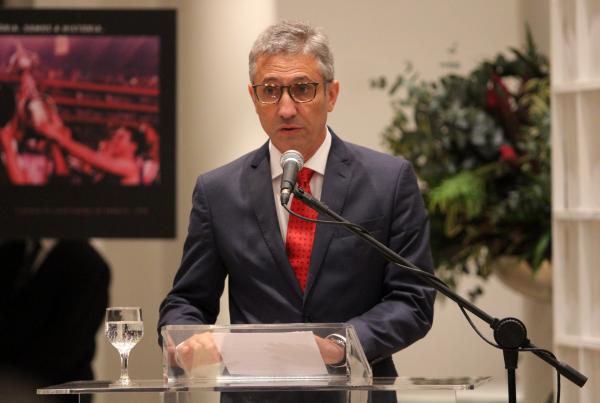 Presidente Alexandre Campello discursa durante cerimônia na Sede Náutica da Lagoa