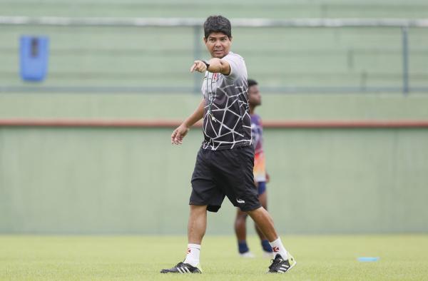  Marcos Valadares aposta no crescimento da equipe sub-20 do Vasco