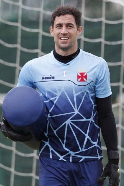 Martín Silva é goleiro do Vasco e da seleção do Uruguai