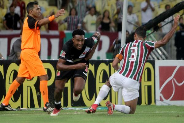 29/03 - Vasco vence o Fluminense por 3 a 2 e vai à final do Estadual