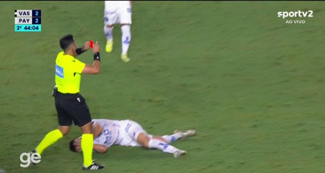 Thiago Mendes recebe cartão vermelho e desfalcará o Vasco no jogo de ida das oitavas da Copa do Brasil