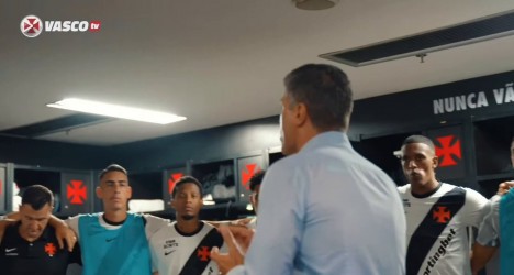 Veja o discurso de Pedro Emanuel antes do jogo contra o Fluminense: 'Coração quente, cabeça fria'