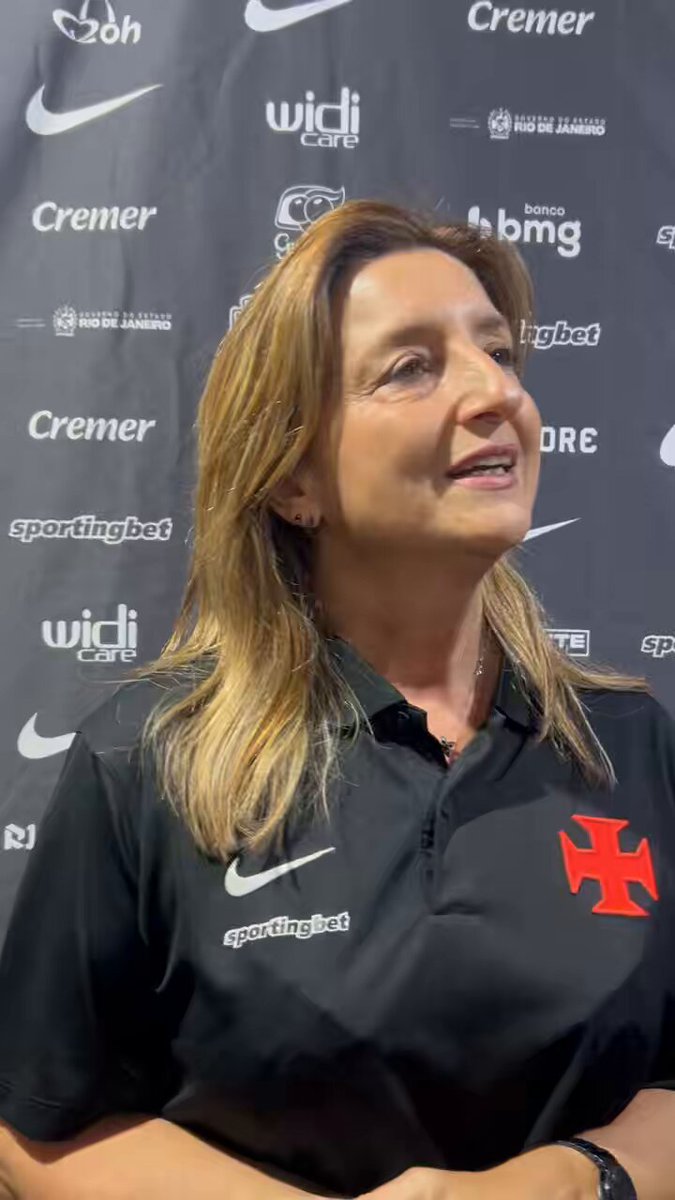 Feminino: Coordenadora Simone Lourenço exalta a presença da torcida do Vasco em São Januário; veja vídeo