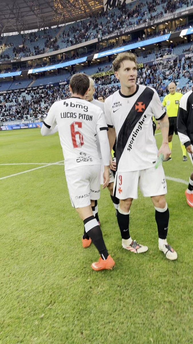 Vasco posta comemoração de Colidio após a vitória na Arena do Grêmio; veja