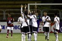 Jogadores comemoram gol do Vasco