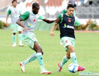 Ernani,  esquerda, deve ser titular contra o Fla