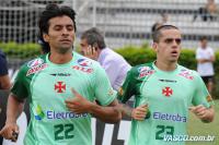 Irrazbal e Fagner, laterais do Vasco