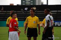 Volante Waldir impondo respeito pela qualidade de seu jogo