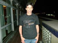 Mauro Galv�o com a camisa comemorativa