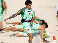 Fagner durante o treinamento do Vasco