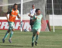Bernardo corre durante o treino desta quarta, em So Janurio