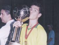 Bernardo foi um dos destaques do Sul-Americano sub-15, em 2005, na Bolvia