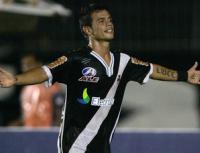 Bernardo comemora seu primeiro gol pelo Vasco. Aps altos e baixos, jogador voltou a marcar