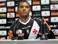 Renato Silva  apresentado e diz que precisa de 15 dias para ficar 100%