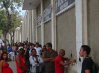 Fila por ingressos em So Janurio