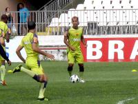 Felipe treina na Colina e deve voltar ao time neste domingo