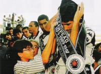 Recebendo a faixa do Brasileiro 1997