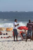 Ded e Somlia curtem praia na Barra da Tijuca