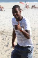 Ded e Somlia curtem praia na Barra da Tijuca