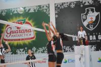 Carlos Germano posa com a categoria de sua filha mais nova.