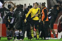 Jogadores comemoram a classificao