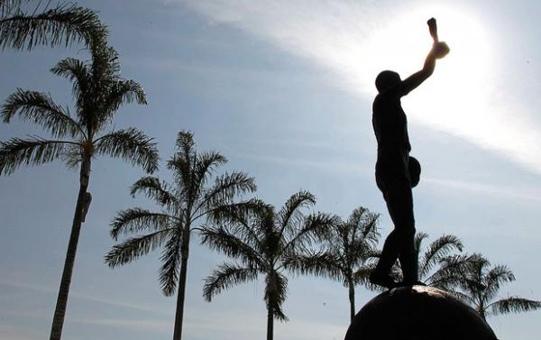 Esttua do Bellini voltar a ser o ponto de encontro dos torcedores