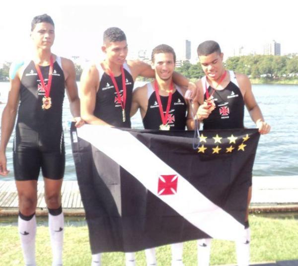 Matheus Cardoso da Silva Paulino, Vincius da Silva Marques, Matheus Freitas de Souza e Alan Henrique Meira dos Santos, vencedores do four skiff aspirante