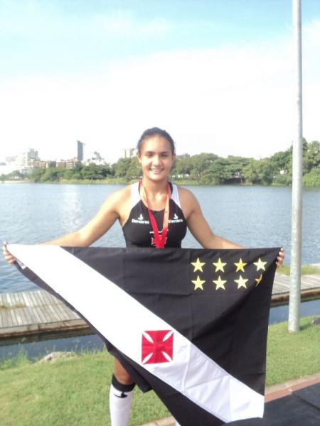 Isabela Beatriz Ferreira venceu o single skiff infantil