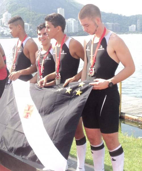 Terceiro lugar no four skiff Junior B