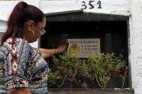 Tereza Borba no tmulo de Barbosa