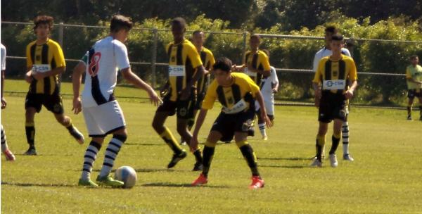 Equipe Infantil em ao contra o Volta Redonda