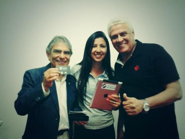 Ministro Ayres Brito ganha ttulo de Scio Proprietrio do Vasco!!!