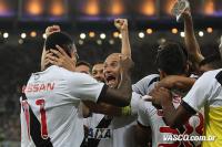 Jogadores comemoram gol de Tenorio