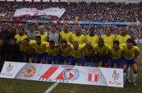 Cris na Seleo (entre os goleiros Fbio e Julio Cesar)