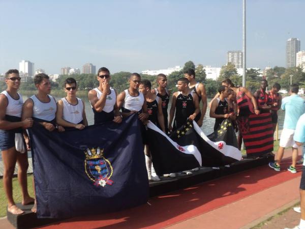 Pdio do 4 com aspirante: 1 Vasco, 2 Escola Naval, 3 Flamengo