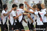 Jogadores comemoram gol de Andr