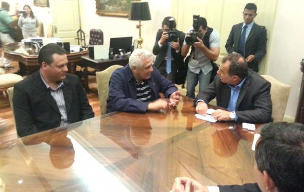 Dinamite conversa com o vascano Srgio Cabral