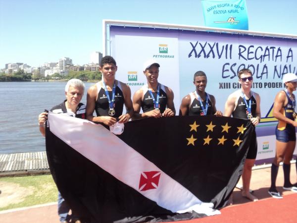 2 lugar no four skiff aspirante